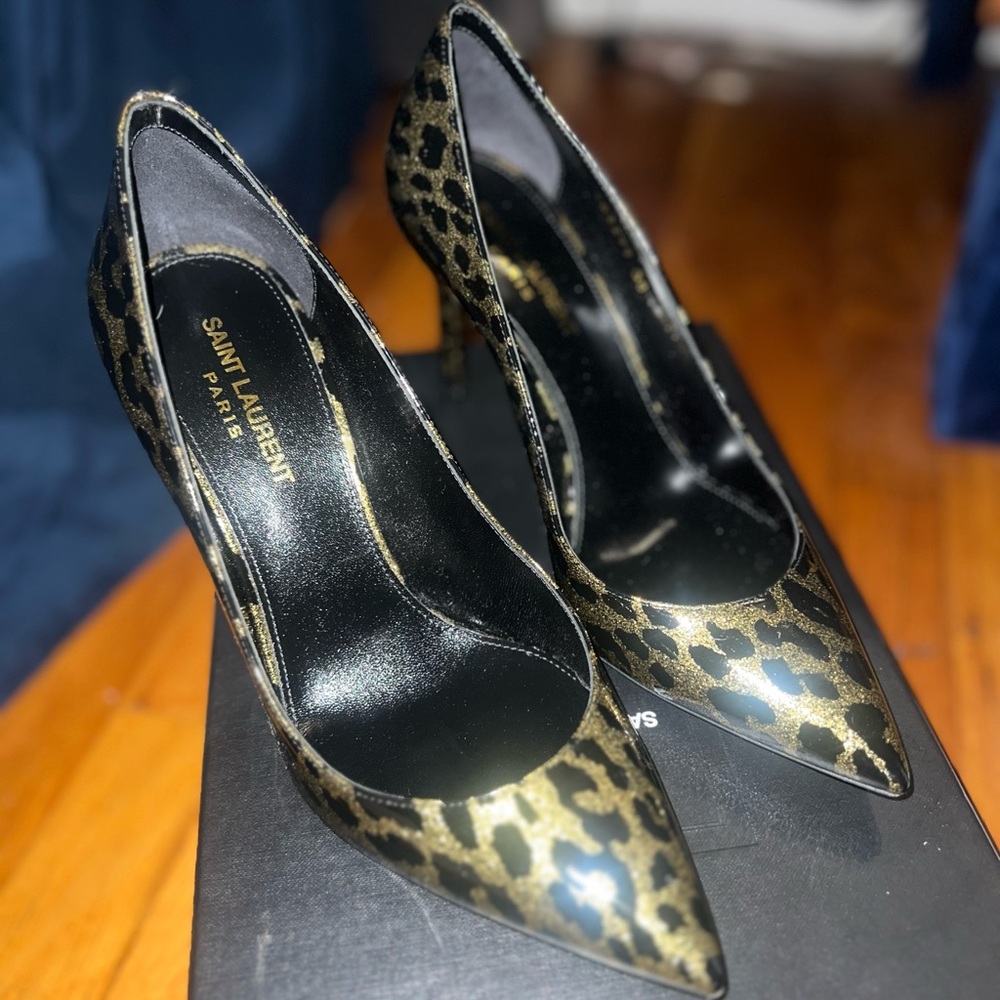 Women’s Authentic Saint Laurent Patent Leather Leopard Pumps